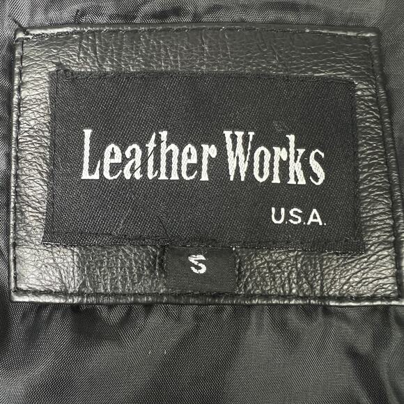 Leather Works Genuine Leather Black Biker Vest Size S Snap Front Pockets Lined - Picture 2 of 11